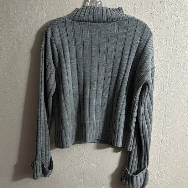 Gray Ribbed Women's Sweater Size S/M Size M - Image 3