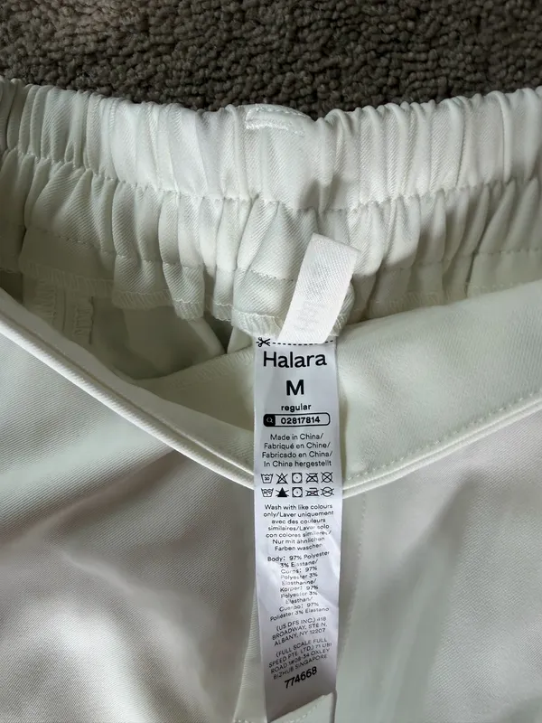 Halara White Pleated Pants – Size M - Image 4