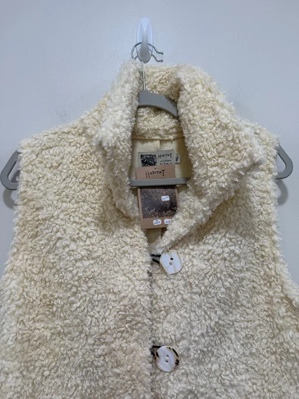 Habitat Cream Sherpa Teddy Fleece Button Front Vest Made in USA Size M/L - Image 4