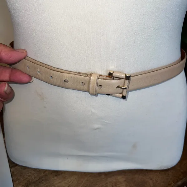 Medium Leather Belt Beige Buckle Women's Accessory All Leather Made in‎ Uruguay - Image 2