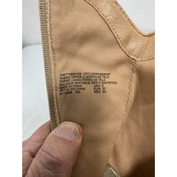 Womans NWT Time & Tru Embroidered Midcalf Cowgirl Boots 6 Beige Pointed Toe - Image 4