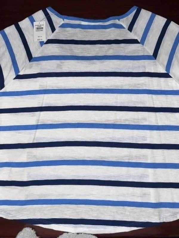 😀 3 for $20 NWT Womens Size Small Abercrombie Fitch Striped Relaxed Fit T-Shirt - Image 2