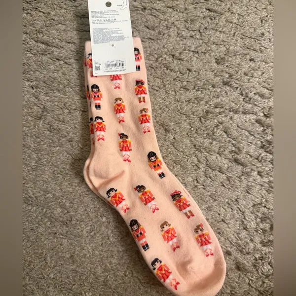 American Eagle AE Light Pink Christmas Nutcracker Ballet Women’s Crew Socks NWT - Image 4