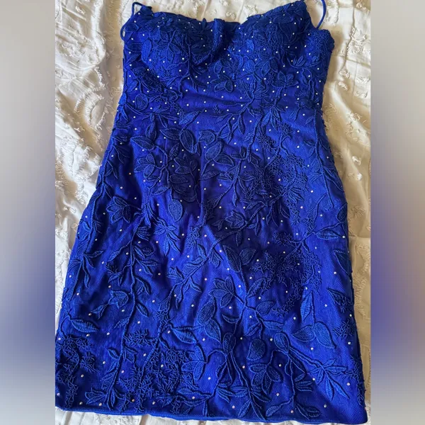 Elegant Royal Blue Embroidered Evening Dress Size 2 NEVER WORN - Image 2