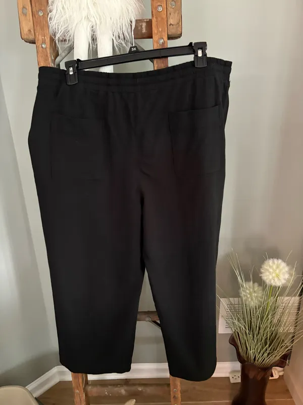 Daily ritual size XXL black cropped pants - Image 2