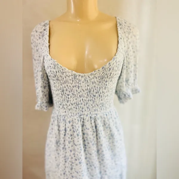 Abercrombie and Fitch Dress Womens XS Blue White Floral Smocked Boho Prairie - Image 6