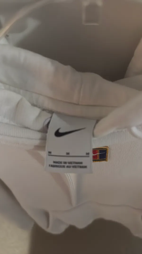 White Nike Hoodie Women’s M - Image 4