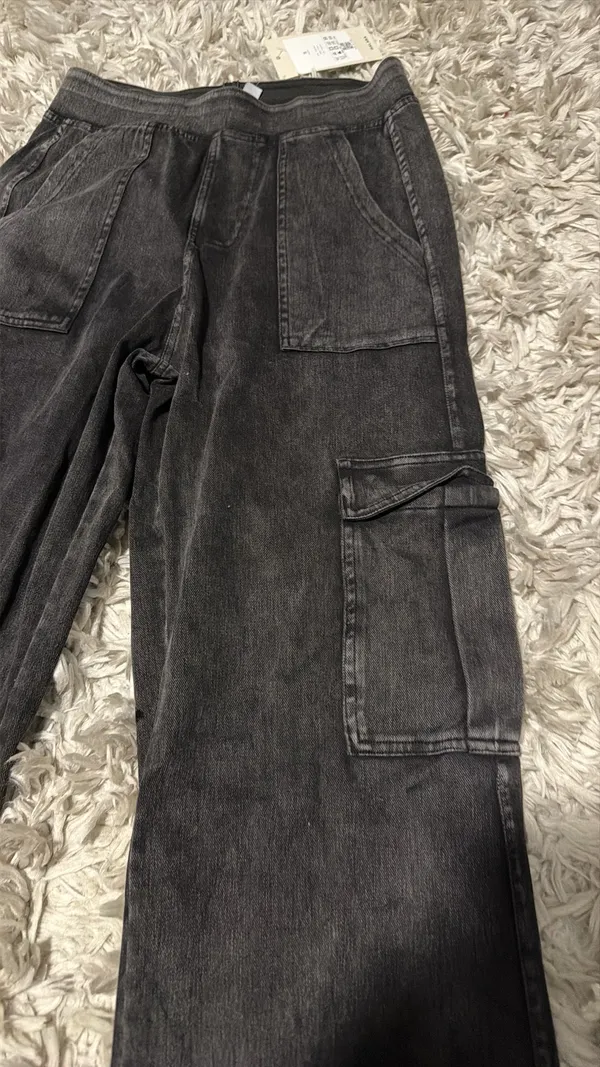 Halara Jeans - Image 2