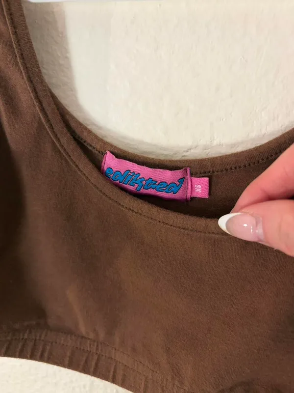 edikted brown mina crop top - Image 3