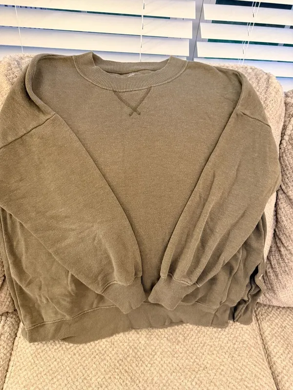 Aerie Vintage Look Olive Green Crewneck Sweatshirt Size L - Image 2