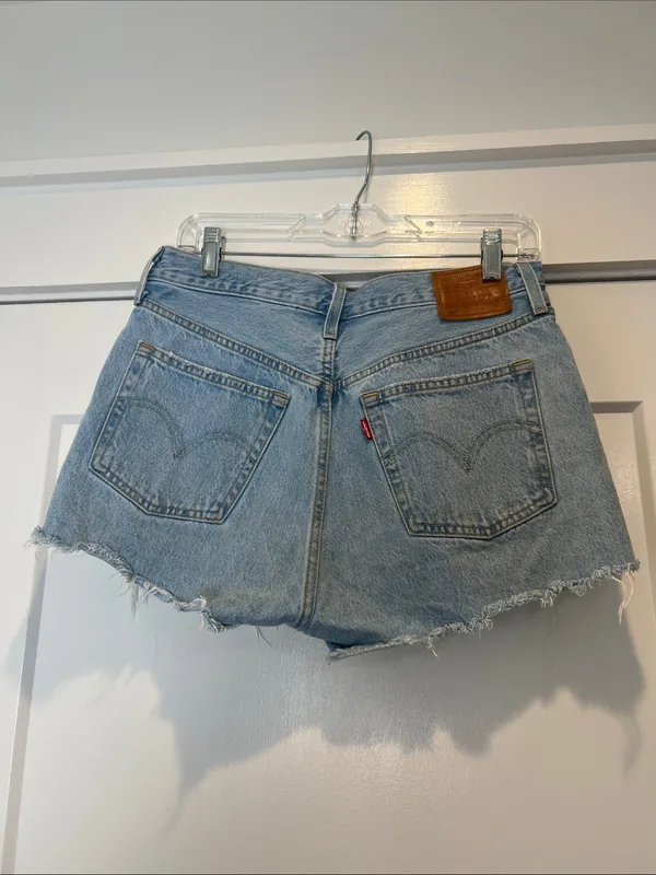 Levi's Light Blue 501 Distressed Denim Cutoff Shorts size 28. - Image 4