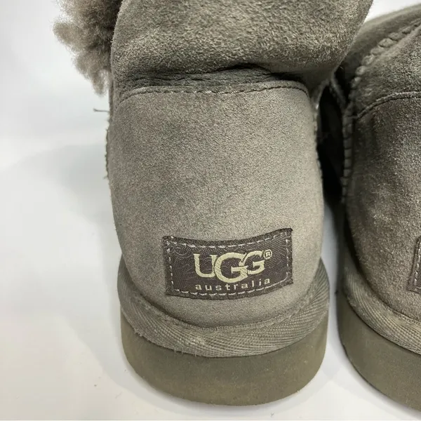 UGG Bailey Button gray suede‎ boots size 8 - Image 6