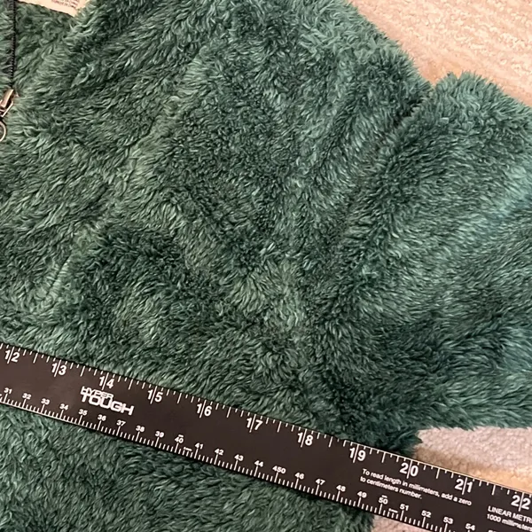 Liv Outdoor Cozy Green Fleece Pullover women’s size medium - Image 4