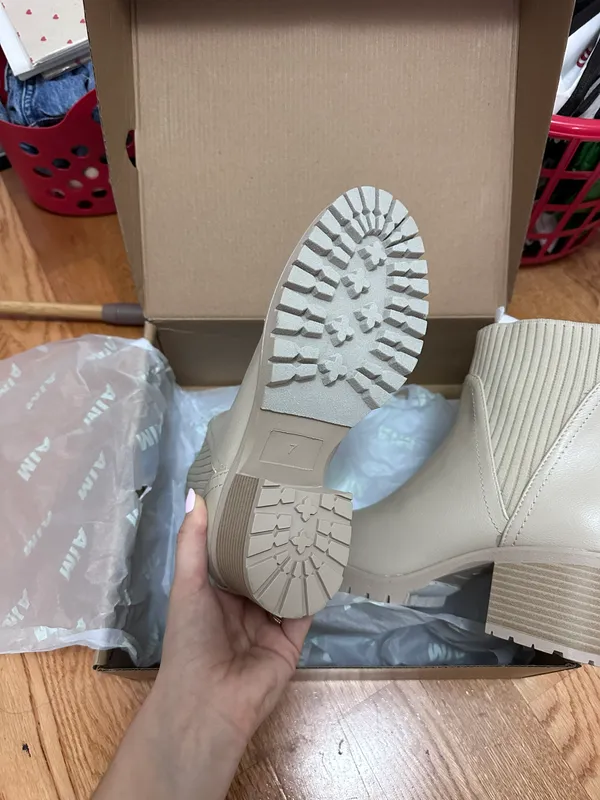MIA boots - Image 3