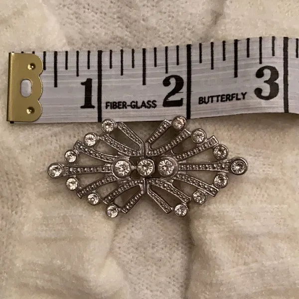 Faded glory NWT size large beautiful cream cardigan with jeweled clasp - Image 5