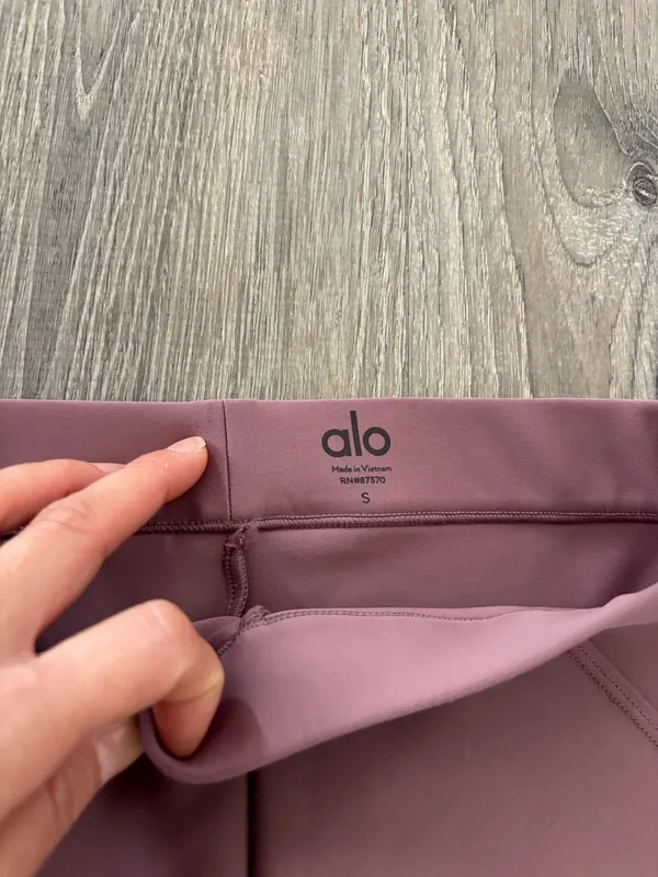 ALO YOGA High-Waist 4 Pocket Utility Legging in Woodrose (S) - Image 10