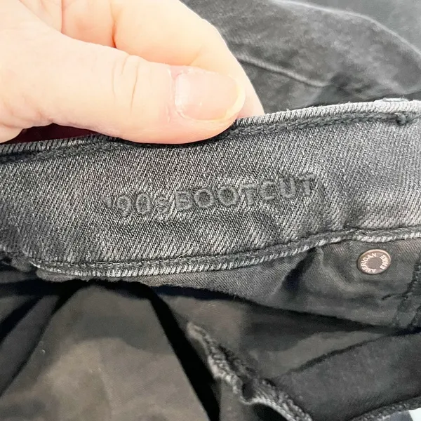 American Eagle High Waisted 90s Bootcut Jeans Black 8 - Image 6