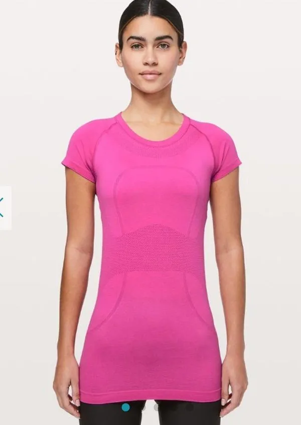 Swiftly Tech Short Sleeve Crew in Sonic Pink Size 6/8 - Image 2