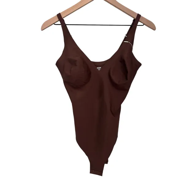 NWT Skims Body Plunge Bodysuit Cocoa XL BD-THG-3326 ( SOLD OUT) - Image 2