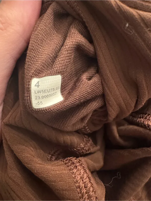 Lululemon High-Rise Ribbed Leggings - Size 4 - Image 5