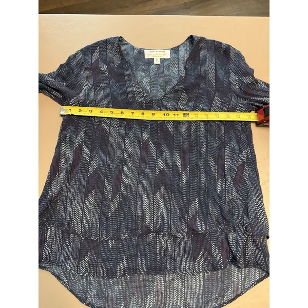 Cloth & Stone Anthropologie Dotted Herringbone Blouse Navy Blue V Neck Rayon S - Image 7