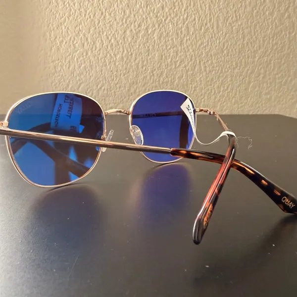 Quay Jezabell Women's Sunglasses w/ Rose Gold Frame and Brown Gradient Lens - Image 2