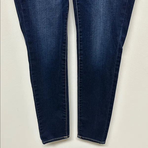 NWOT American Eagle Super Stretch Hi-Rise Jegging size 8 with acid washed areas - Image 6