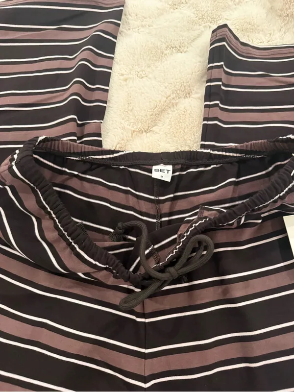 SET Active Easy Stripe Pants & Tank in Driftwood - Image 7