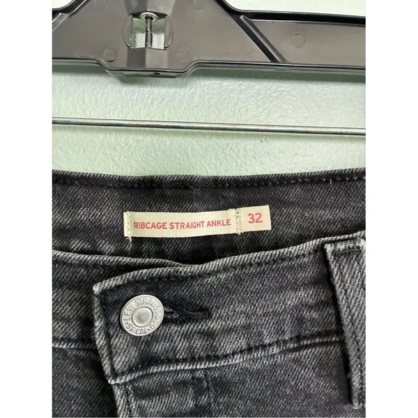 Levi's Jeans Women Sz 32 Black Dark Ribcage Straight Ankle Button Fly Pants - Image 4