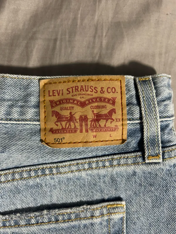 Levi's Light Blue Denim 501 Cutoff Shorts Size 34 - Image 3