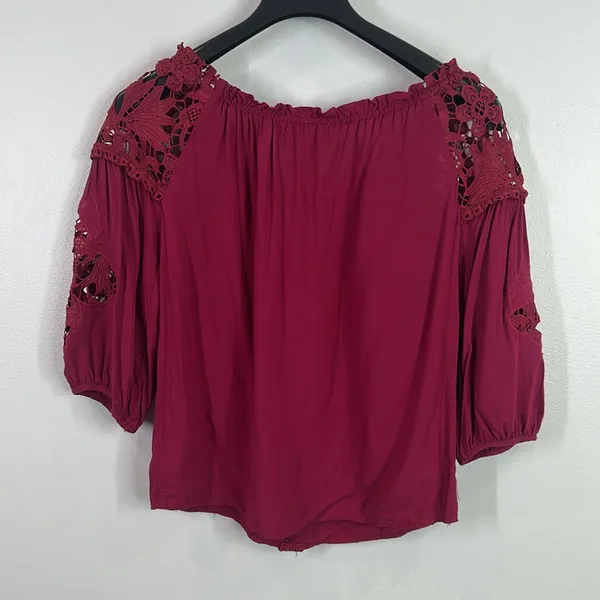 Meghan LA burgundy crochet floral blouse size medium - Image 6