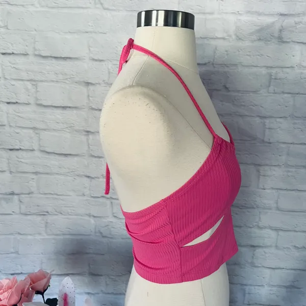 Boutique NEW Cut Out Top - Image 3