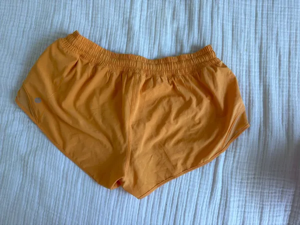 Lululemon Shorts Hotty Hot - Image 2