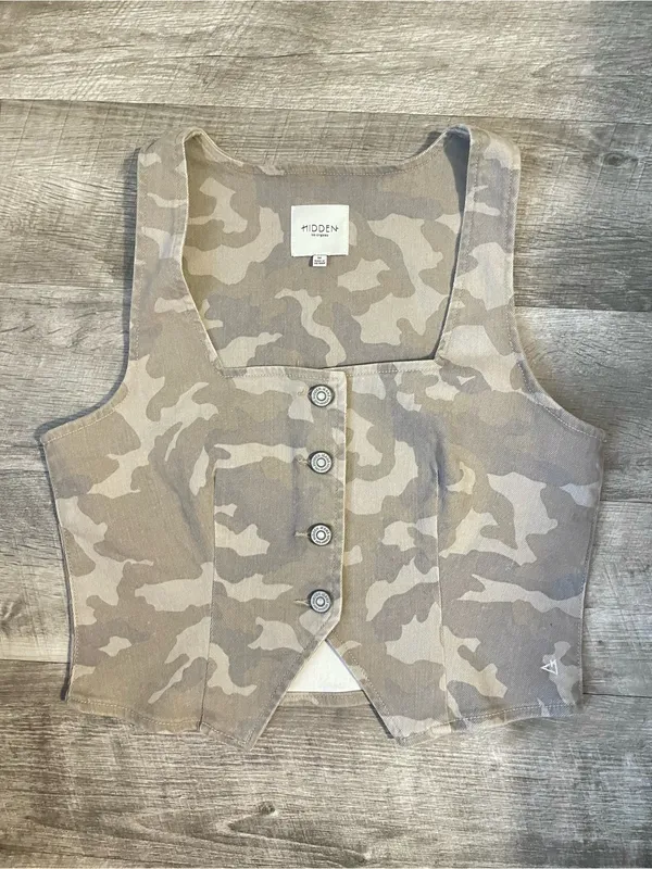 HIDDEN REBEL TAN CAMO BUTTON UP TANK Size M - Image 2