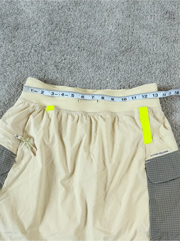 Lululemon Women’s Multi-Pocket Cargo High-Rise Hiking Skirt Skort in Prosecco 6 - Image 10