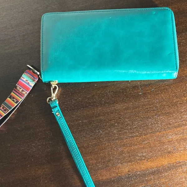 Chelmon Teal Leather Wristlet wallet with guitar wide strap zipper pull - Image 5