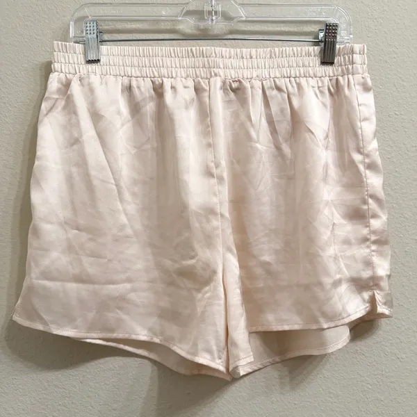 Ellison‎ Satin Pajama Set SS Top and Shorts Beige Size Large Neutral Comfy Soft - Image 6