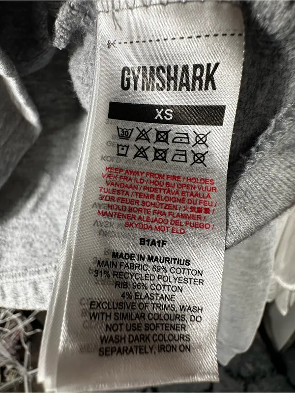 S265. Gymshark Women's Cropped Hoodie in Light Gray- oversized fit - Image 4