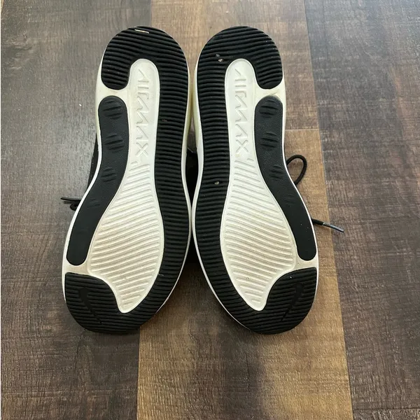 Nike Air Max Motion 2 Sneakers Black White Women’s Size 7 Running Shoes - Image 7