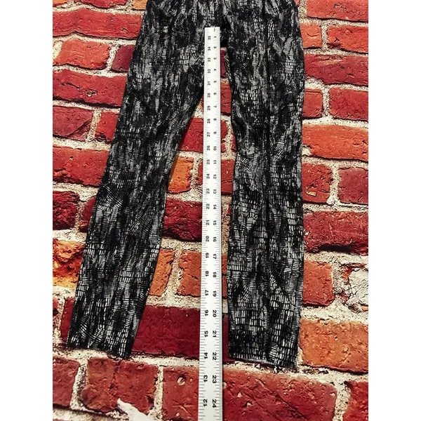 Lululemon leggings size 0 - Image 5