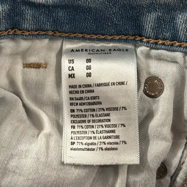 American Eagle light wash distressed High-rise Jean Shorties denim shorts size 0 - Image 10