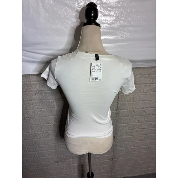 H&M Downtown Manhattan Heart Graphic Baby Tee Off White Small NWT - Image 2