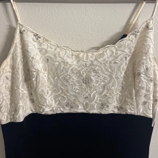 Vintage Jessica McClintock Gunne Sax Black‎ Velvet Ivory Sequin Dress Size 9/10 - Image 2