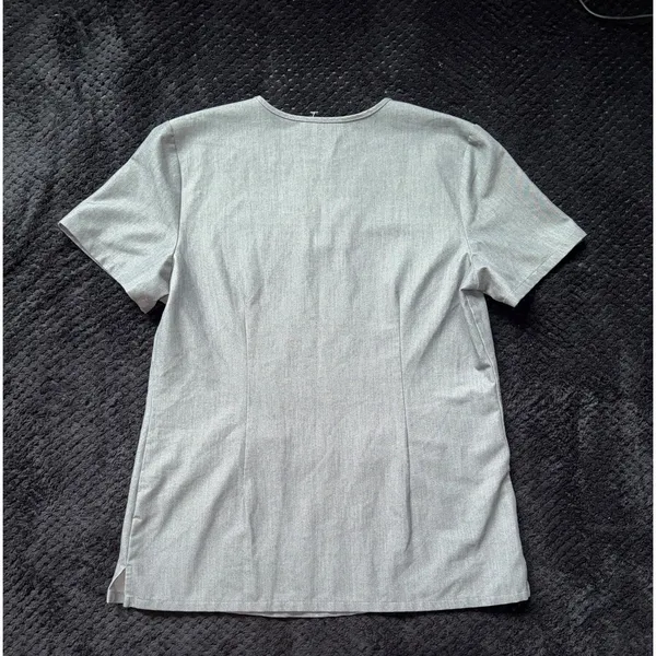 FIGS‎ Women's Technical Collection Scrub Top Gray Short Sleeve V Neck Sz Small - Image 5