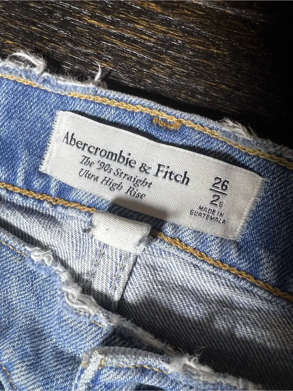 Abercrombie & Fitch The ‘90s Straight Ultra High Rise Light Wash Denim Jean 26/2 - Image 9