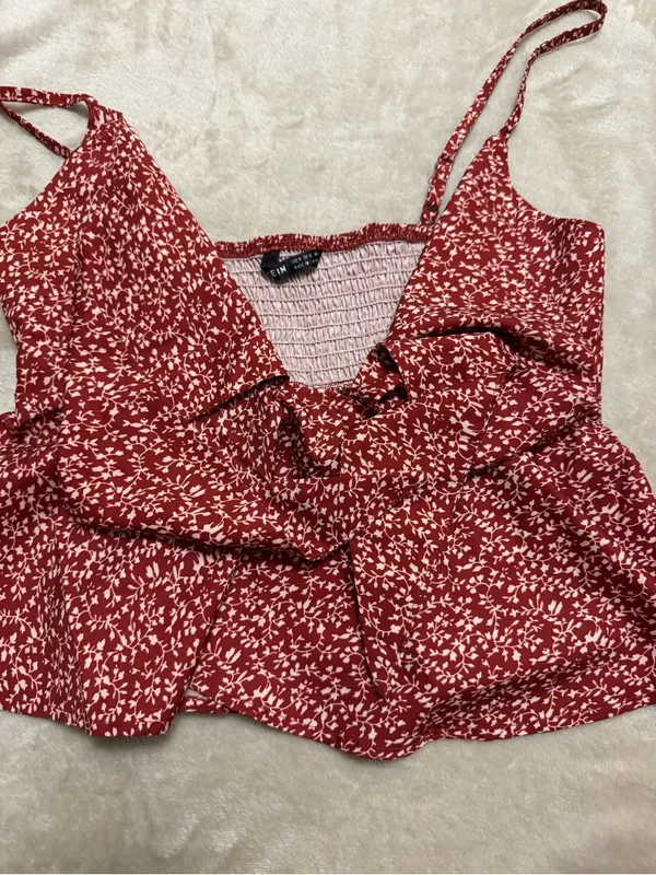 SHEIN Red Floral Tie-Front Spaghetti Strap Camisole - Image 4