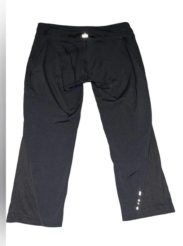 Alo cool fit black cropped leggings size medium - Image 6