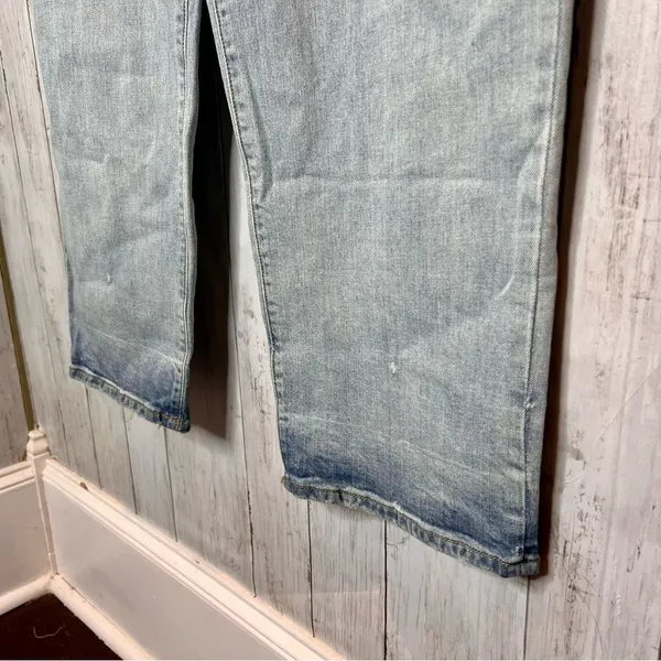 Universal Thread Vintage Straight Jeans N2 - Image 4
