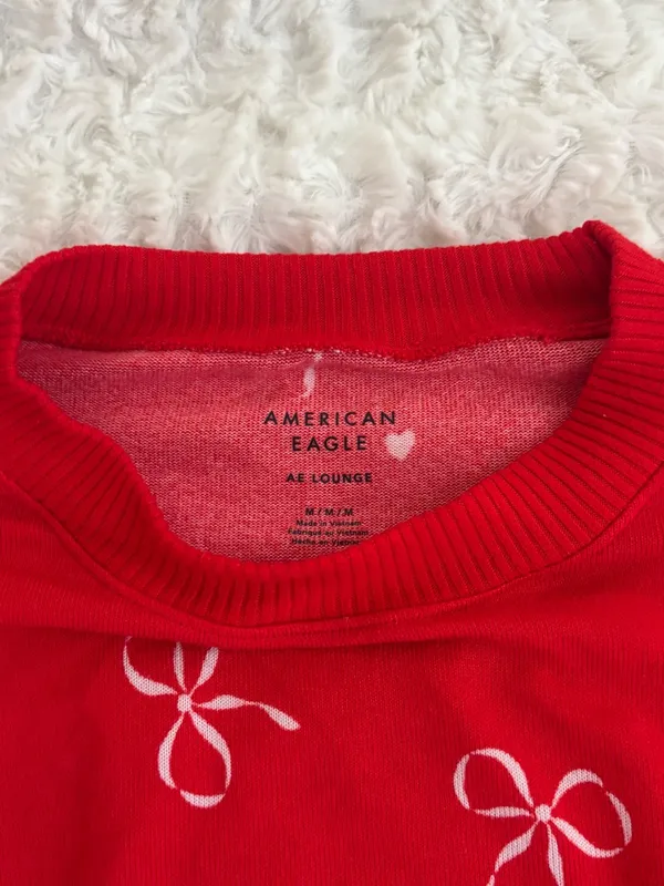 American Eagle Red Bow-Print Cozy Crewneck - Image 2