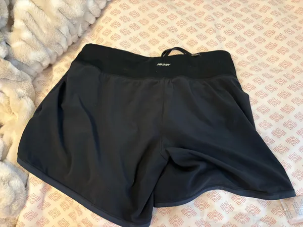 Performance New Balance shorts  - Image 4
